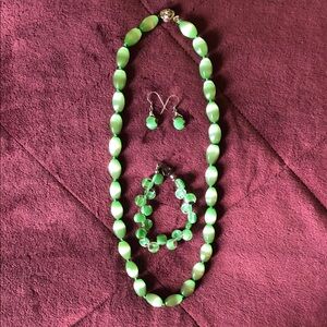 Estate Sale! Vintage Green Cats Eye Bead Necklace w/Czech Bead Bracelet/Earrings